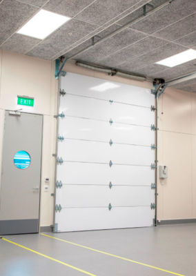 स्वचालित लिफ्ट अप अनुभागीय गेराज दरवाजे स्टेनलेस स्टील अनुकूलित ओवरहेड