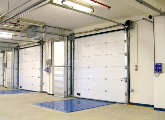 स्वचालित लिफ्ट अप अनुभागीय गेराज दरवाजे स्टेनलेस स्टील अनुकूलित ओवरहेड