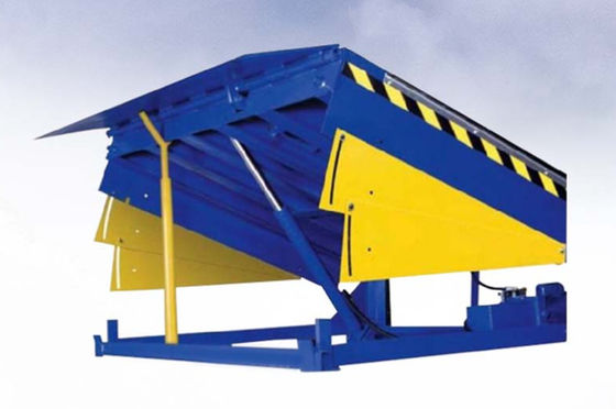 डॉक डोर लेवलर्स कार्यशाला स्वचालित डॉक प्लेट 25000-40000LBS सुरक्षित डिजाइन अनुकूलित डेक ऊंचाई अनुकूलन योग्य हाइड्रोलिक लिफ्ट प्लेटफॉर्म डॉक रैंप लेवलर कंटेनर लोडिंग रैंप लॉजिस्टिक्स के लिए