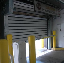 वायु पारगम्यता ≤2.0m3m2s एल्यूमीनियम पारदर्शी उच्च गति सर्पिल दरवाजा सुरक्षा दक्षता सुरक्षा दक्षता हवा प्रतिरोध ≤2.0KNm2