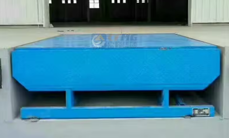हैंडहेल्ड रिमोट कंट्रोल डॉक डोर लेवलर्स वर्कशॉप ऑटोमैटिक डॉक प्लेट डॉक डोर लेवलर्स 25000-40000LBS सुरक्षित डिजाइन क्षमता 10